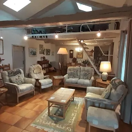 Les Campsis Holiday home