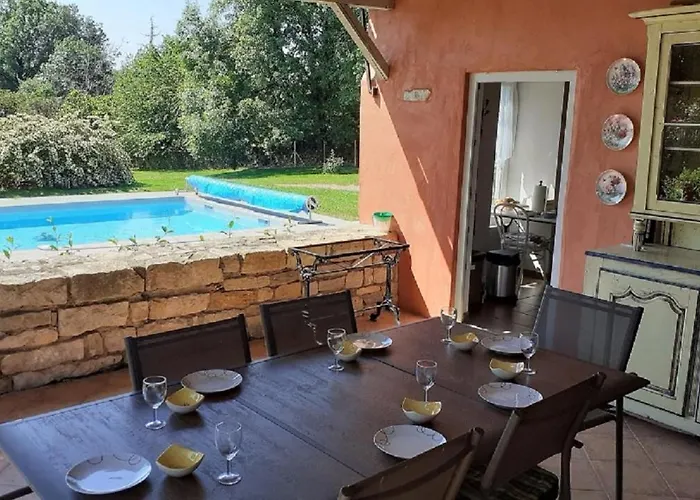 Les Campsis Hébergement de vacances Saint-Antonin